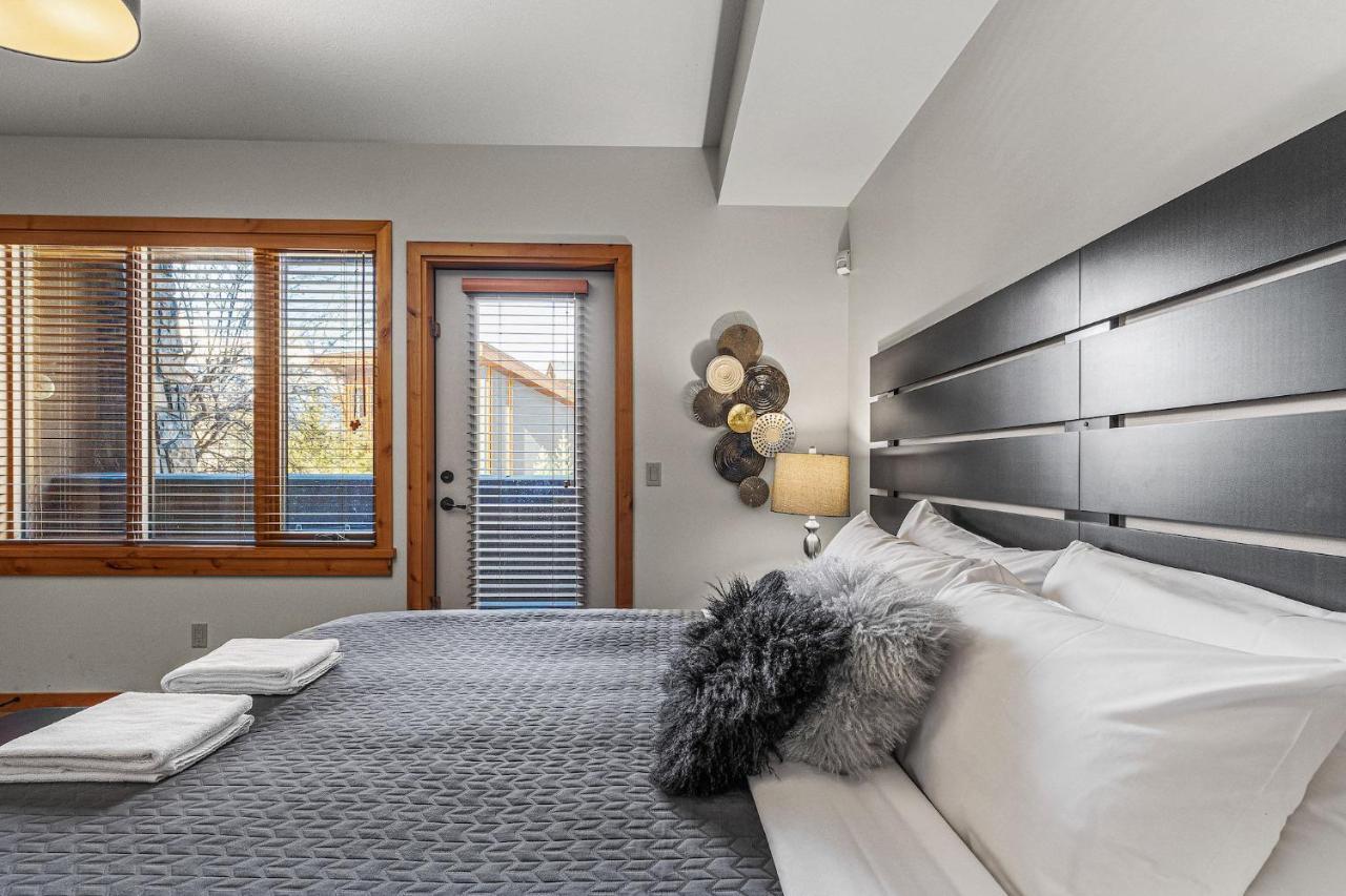 3 Bedroom Condo By Canadian Rockies Vacation Rentals كانمور المظهر الخارجي الصورة