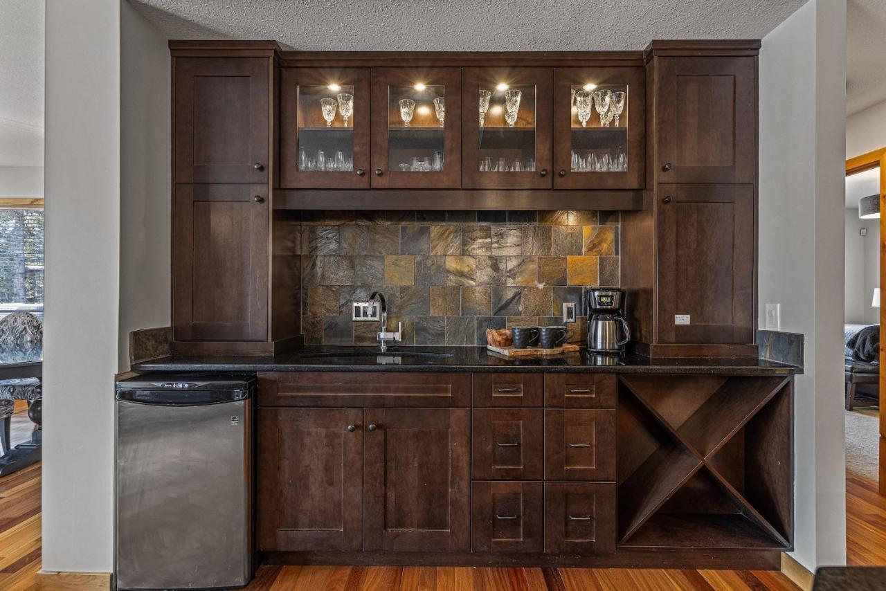3 Bedroom Condo By Canadian Rockies Vacation Rentals كانمور المظهر الخارجي الصورة